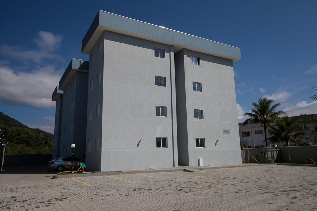 Apartamento Erica Itagua Proximo Da Praia Grande أوباتوبا المظهر الخارجي الصورة